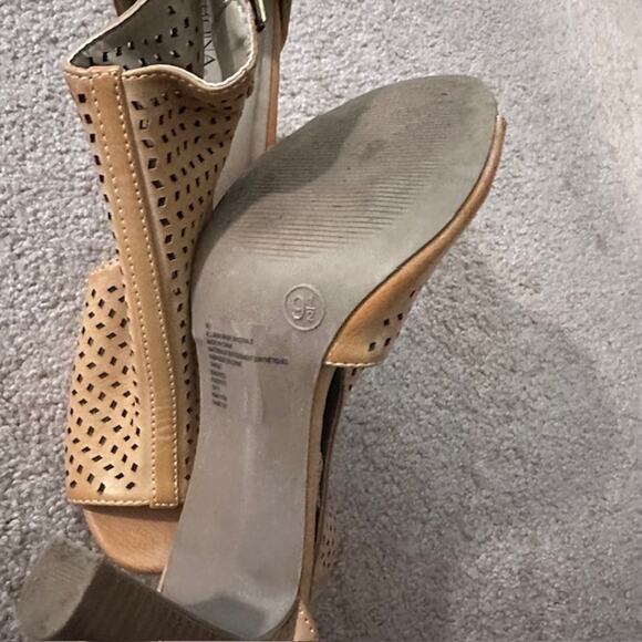 NWOT Merona Brown Peep Toe Cutout Zip Heels Size 9.5 - Picture 3 of 3